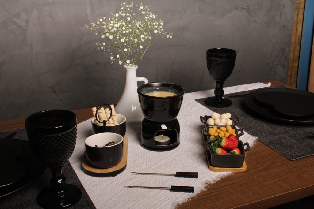Mesa de fondue, imagem ilustrativa para restaurantes de fondue em Campos do Jordão
