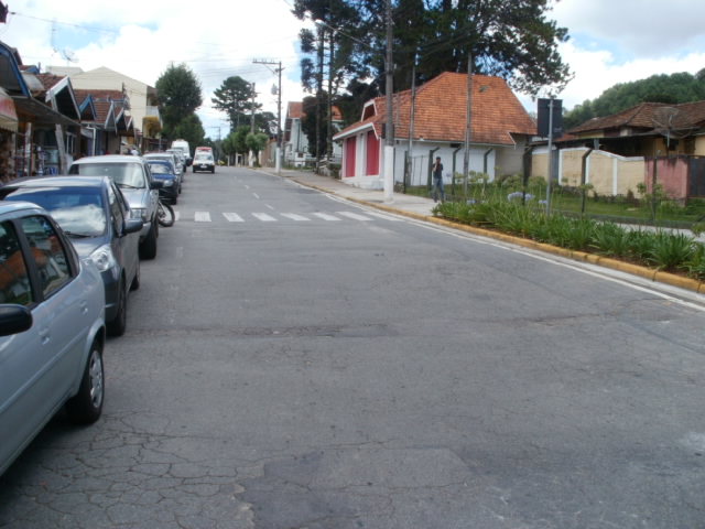 Rua Engenheiro Diogo de Carvalho em Vila Capivari, Campos do Jordão