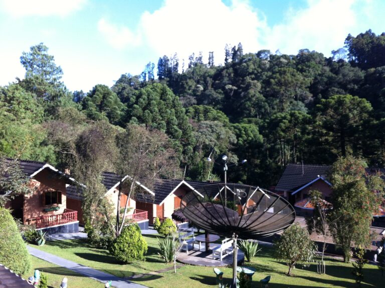 Pousada e paisagem de Monte Verde, Minas Gerais, destino de serra na Mantiqueira