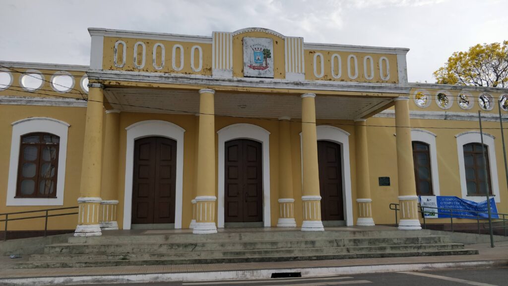Fachada do Centro Cultural João Fona em Santarém, Pará