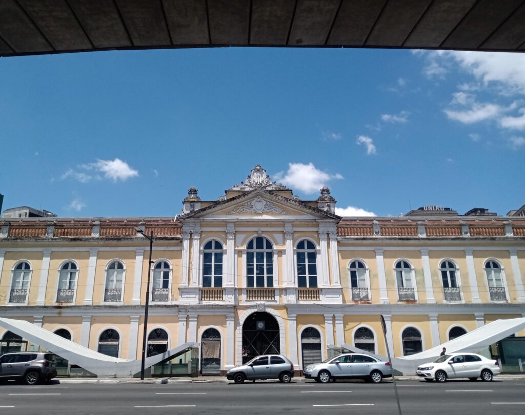 Fachada do Mercado Público de Porto Alegre, no Centro Histórico
