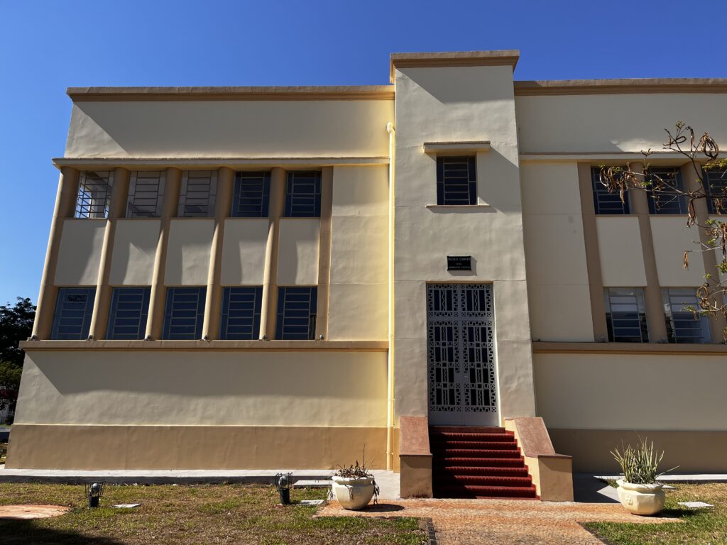 Museu Zoroastro Artiaga na Praça Cívica de Goiânia, em fotografia de setembro de 2026
